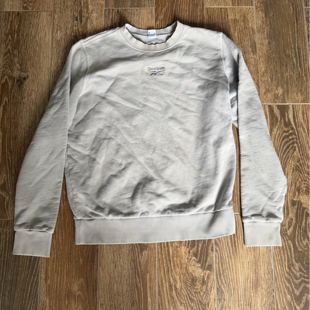 Reebok Light Gray Crewneck Sweatshirt